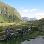 DEinkehrWEitenbergalm Hintergrund Eidechsspitze