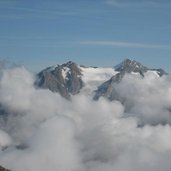 Pfudnerer Berge Gletscher Zillertaler Alpenim Nebel