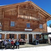 duerrensteinhuette winter rifugio vallandro