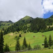 almhuetten bei unterstalleralm villgraten