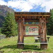 infotafel ueber die joecher weg gsieser tal villgratental