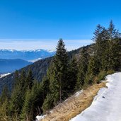 weg und bergpanorama