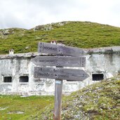 stoneman trail abfahrt von hochrast wegweiser