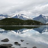 klaussee spiegelbild zillertaler alpen lago klaussee