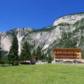 pederue huette im tamerstal enneberg