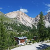 faneshuette fanes huette mit antoniusspitze und eisengabel