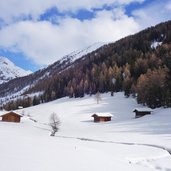 huetten im altfasstal winter