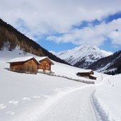 huetten im altfasstal winter