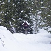 weg von pederue nach fodara vedla winter kreuz