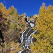 Pustertal malga Astnerbergalm Herbst Wasserfall cascata autunno