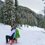 abfahrt auf rodelbahn speikboden winter