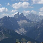 blick richtung sextner dolomiten mit drei zinnen