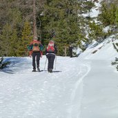 weg plaetzwiese winter wanderer