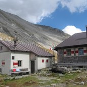 Neveser Hoehenweg Lappach