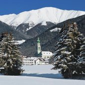 Pustertal Toblach kirche winter