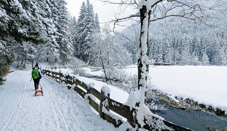 weg bei st johann muehlegg ahrntal winter