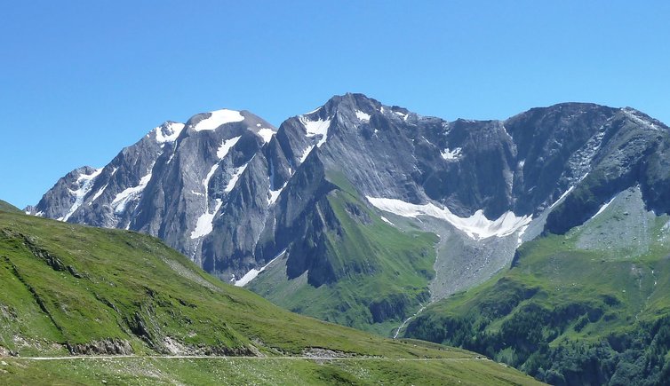 RS pfitscherjoch strasse mit hochfeiler