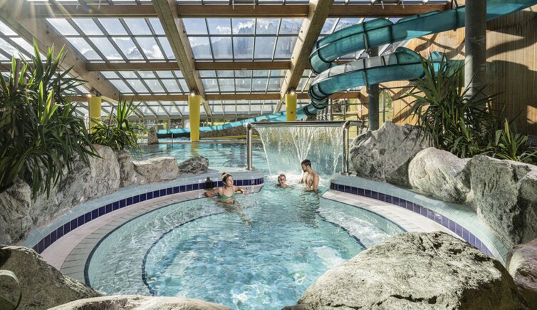 Copertina (C)wisthaler com Z schwimmbad familie HW